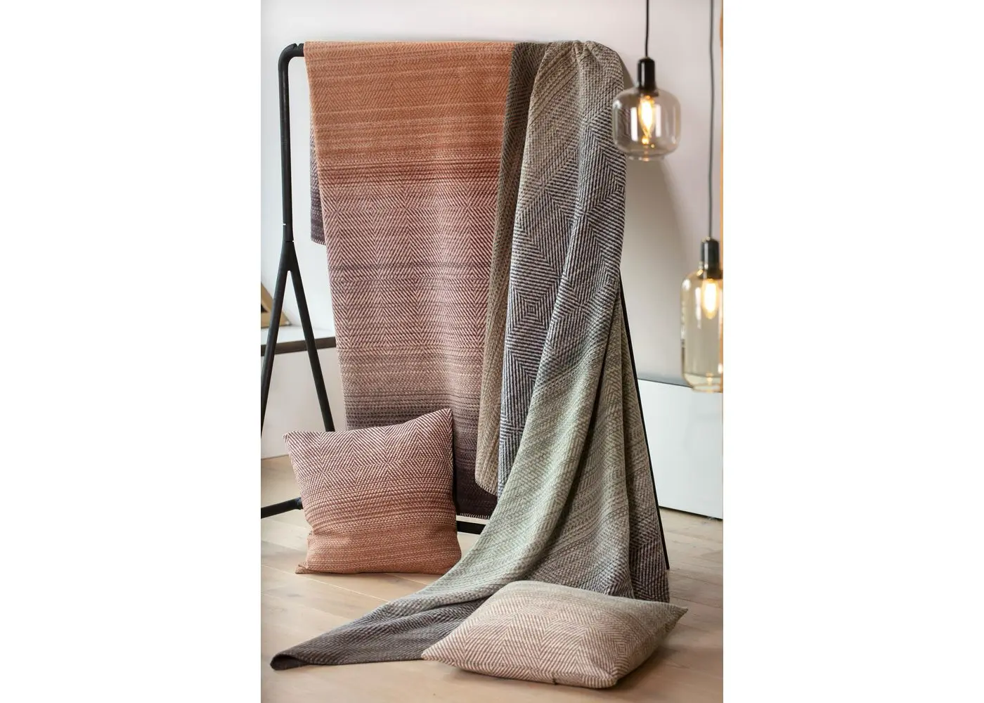 Eco-Friendly Elegance: The Artistry Behind David Fussenegger’s Recycled Cotton Blankets